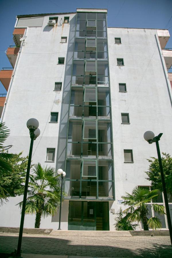 A&B Apartment Golem  Buitenkant foto